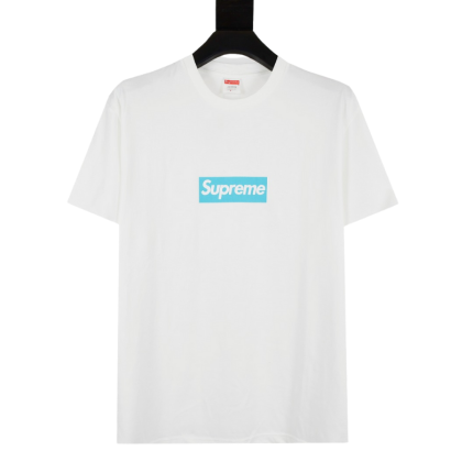 Camiseta Supreme - Tiffany