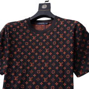 Camiseta Louis Vuitton - Monogram Negra y Naranja - Imagen 3