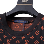 Camiseta Louis Vuitton - Monogram Negra y Naranja - Imagen 4